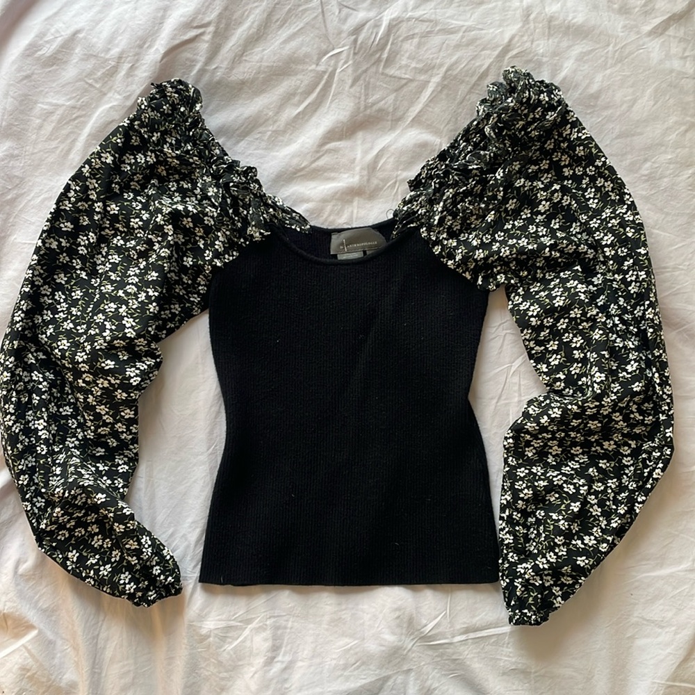 NEW Anthropologie Black Floral Puff Sleeve Rib Knit Blouse Size Small